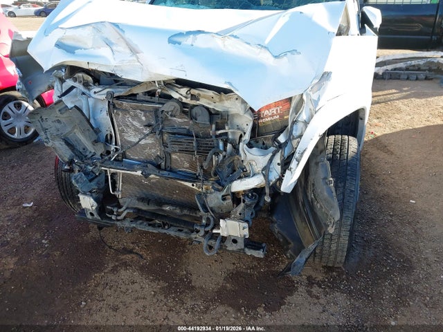 5TFAZ5CN7JX067864 Toyota Tacoma Sr5 V6