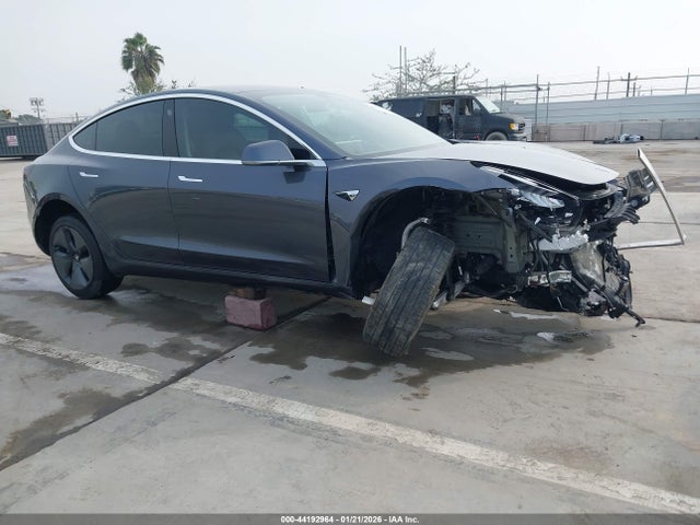 2018 TESLA MODEL 3 5YJ3E1EA8JF040075 Photo 0