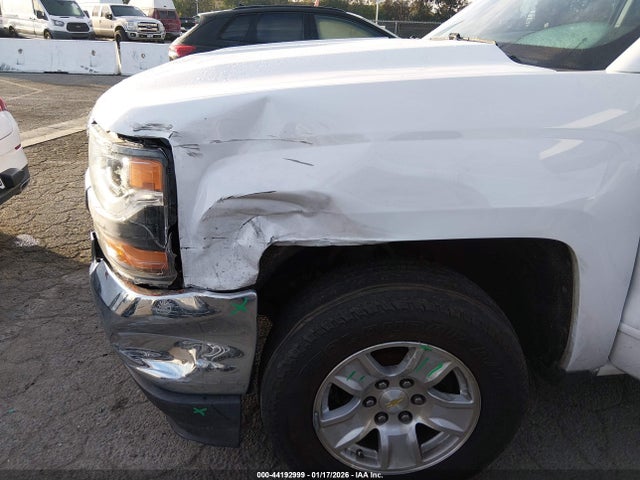 1GCVKREC5JZ124267 Chevrolet Silverado 1500 1lt