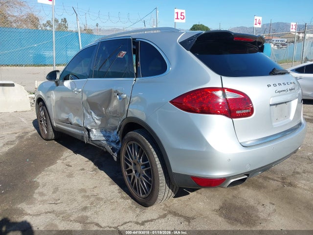 2012 PORSCHE CAYENNE HYBRID WP1AE2924CLA91992 Photo 2