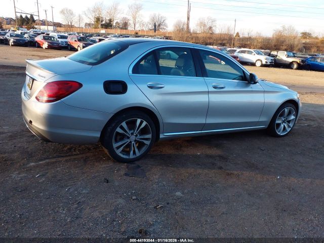 2016 MERCEDES-BENZ C 300 55SWF4KB3GU176758 Photo 3