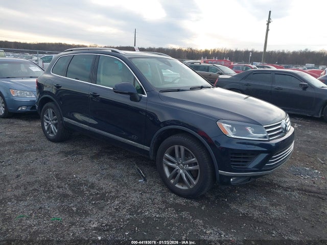 2015 Volkswagen Touareg V6 Lux მანქანა იყიდება აუქციონზე, vin: WVGEF9BPXFD006811, აუქციონის ნომერი: 44193078