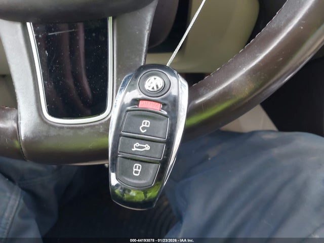 2015 Volkswagen Touareg V6 Lux მანქანა იყიდება აუქციონზე, vin: WVGEF9BPXFD006811, აუქციონის ნომერი: 44193078