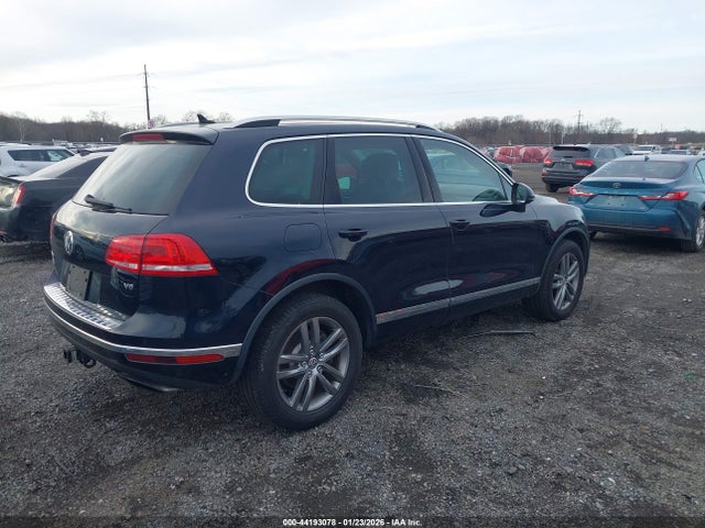 2015 Volkswagen Touareg V6 Lux მანქანა იყიდება აუქციონზე, vin: WVGEF9BPXFD006811, აუქციონის ნომერი: 44193078
