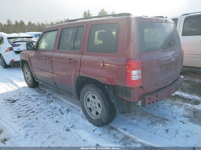 1C4NJPBA5GD764995 Jeep Patriot Sport