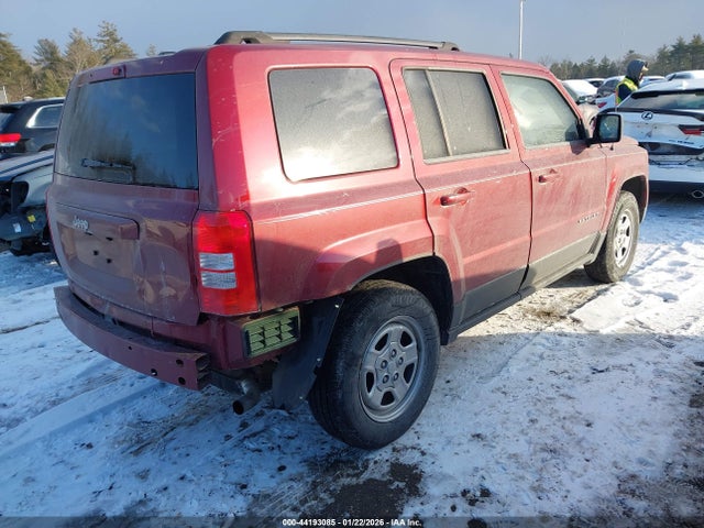 1C4NJPBA5GD764995 Jeep Patriot Sport