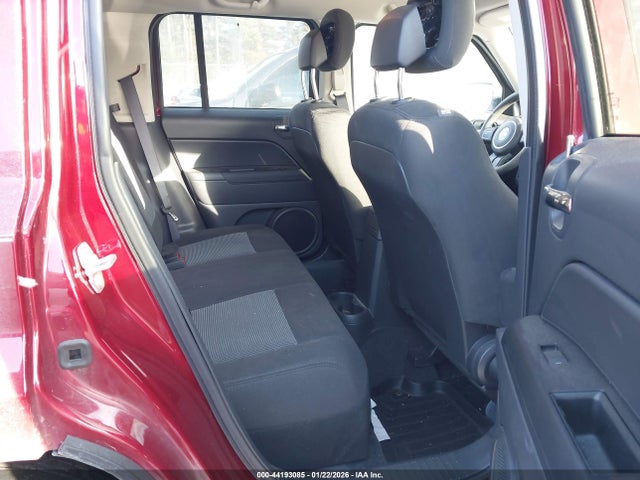1C4NJPBA5GD764995 Jeep Patriot Sport
