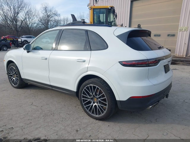 2019 PORSCHE CAYENNE WP1AB2AYXKDA65124 Photo 2