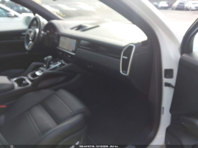 2019 PORSCHE CAYENNE WP1AB2AYXKDA65124 Photo 4