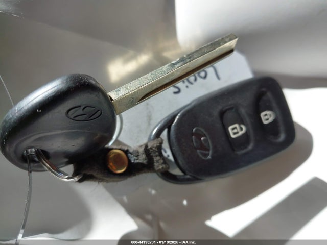 KMHCT4AE1HU369116 Hyundai Accent Value Edition