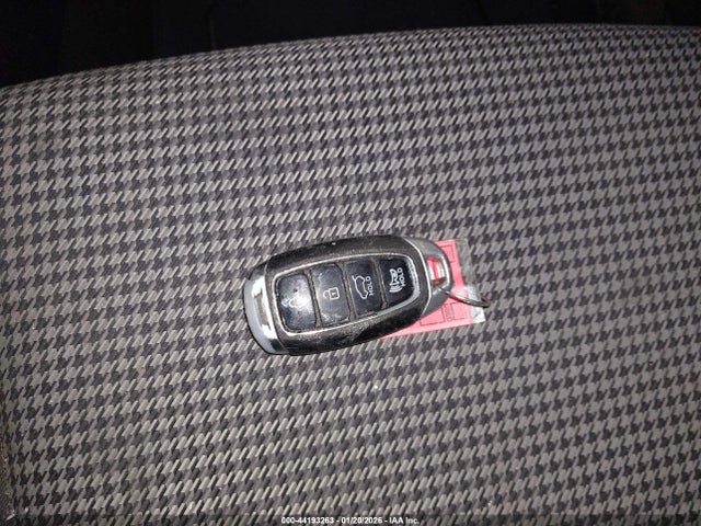 2019 HYUNDAI KONA KM8K6CAAXKU358004 Photo 10