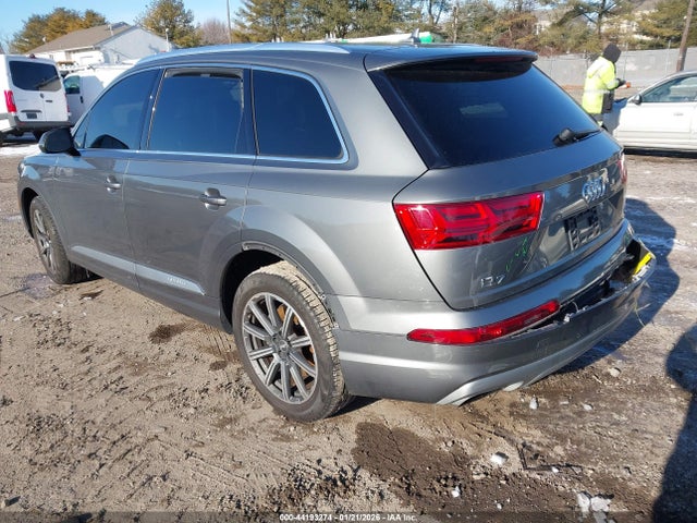 2017 AUDI Q7 WA1LAAF79HD013767 Photo 2