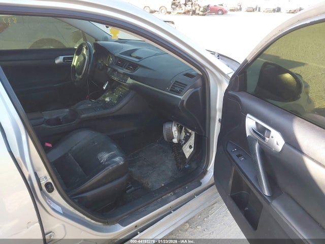 44193278 :رقم المزاد ، JTHKD5BHXC2060534 vin ، 2012 Lexus Ct 200h Premium مزاد بيع