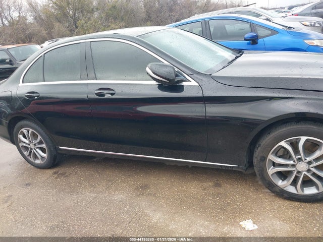 55SWF4KB6FU011768 Mercedes-Benz C 300 4matic/luxury 4matic/sport 4matic