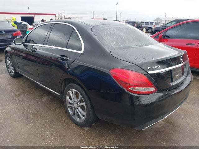 55SWF4KB6FU011768 Mercedes-Benz C 300 4matic/luxury 4matic/sport 4matic