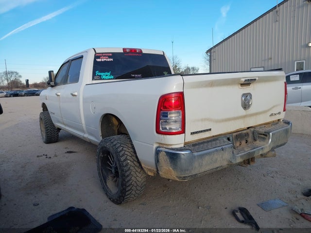 44193294 :رقم المزاد ، 3C6UR5DL8KG605740 vin ، 2019 Ram 2500 Big Horn  4x4 6'4 Box مزاد بيع