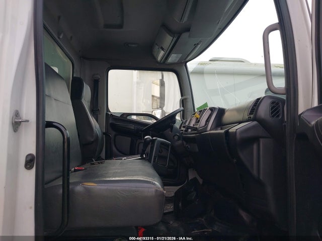 44193315 :رقم المزاد ، 5PVNJ8JV8G4S59933 vin ، 2016 Hino 258/268 مزاد بيع