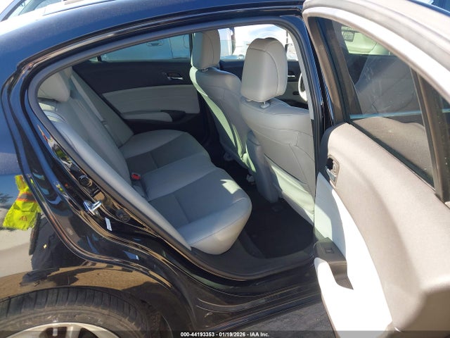Acura Ilx Premium Package/technology Plus Package 2018 19UDE2F76JA005476 Image 8