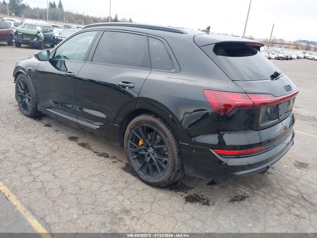 2022 AUDI E-TRON WA1VABGE4NB023528 Photo 2