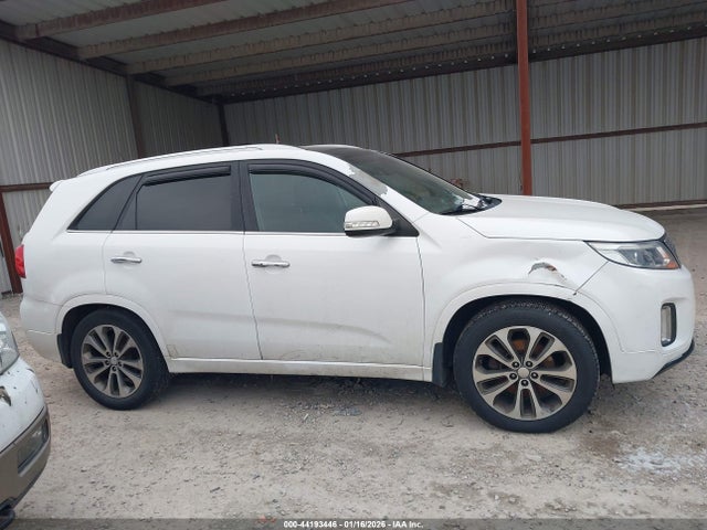 44193446 :رقم المزاد ، 5XYKW4A76FG573174 vin ، 2015 Kia Sorento Sx V6 مزاد بيع