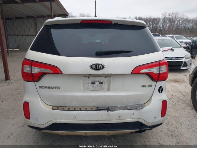 44193446 :رقم المزاد ، 5XYKW4A76FG573174 vin ، 2015 Kia Sorento Sx V6 مزاد بيع