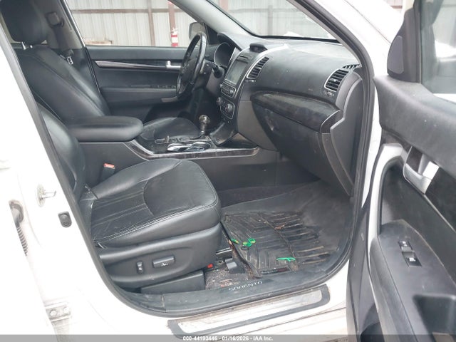 44193446 :رقم المزاد ، 5XYKW4A76FG573174 vin ، 2015 Kia Sorento Sx V6 مزاد بيع