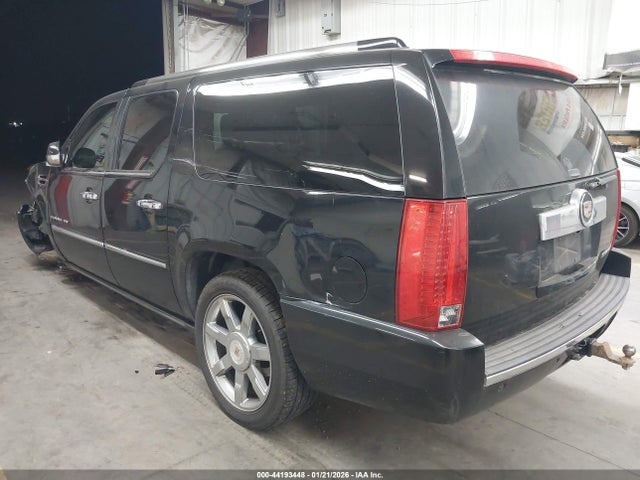 2013 CADILLAC ESCALADE ESV 1GYS3HEF5DR129522 Photo 2