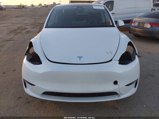 7SAYGDEE1NF554945 Tesla Model Y Long Range Dual Motor All-wheel Drive
