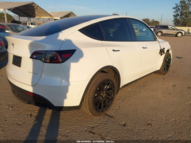 7SAYGDEE1NF554945 Tesla Model Y Long Range Dual Motor All-wheel Drive