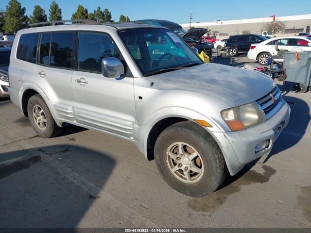 2001 MITSUBISHI MONTERO JA4MW51R91J012048 Photo 0