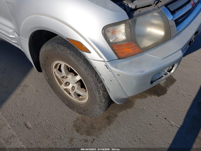 2001 MITSUBISHI MONTERO JA4MW51R91J012048 Photo 5