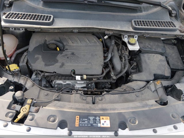 1FMCU9GD1JUC88700 Ford ESCAPE SE