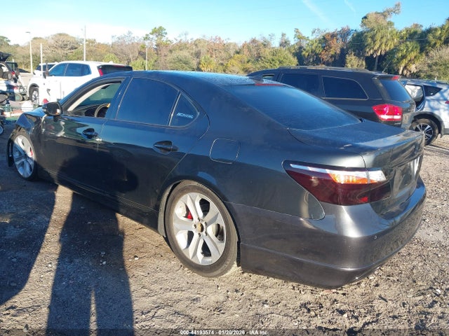 2011 LEXUS LS 460 JTHBL5EF7B5107979 Photo 2