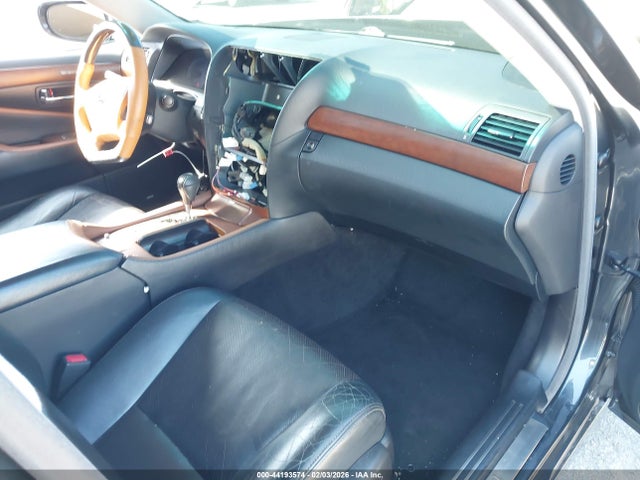 2011 LEXUS LS 460 JTHBL5EF7B5107979 Photo 4