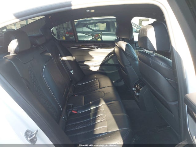 WBAJE5C5XJWA96664 BMW 540I
