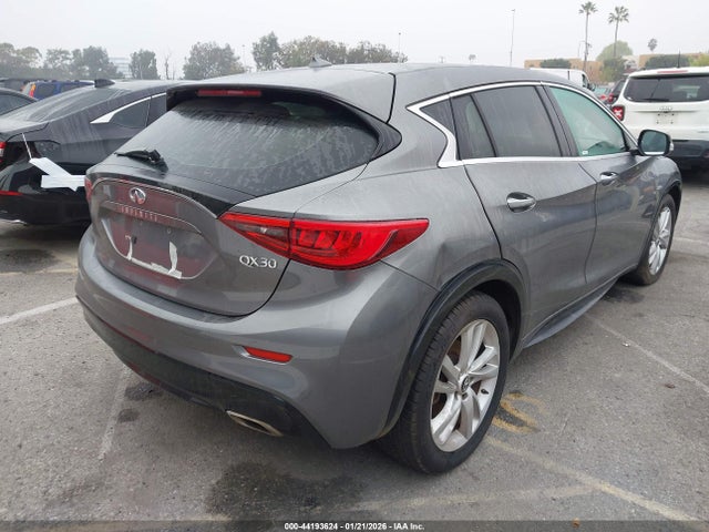 2018 INFINITI QX30 SJKCH5CP0JA060820 Photo 3