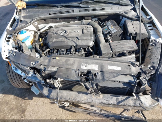 3VWD17AJ1FM412428 Volkswagen Jetta 1.8t Se