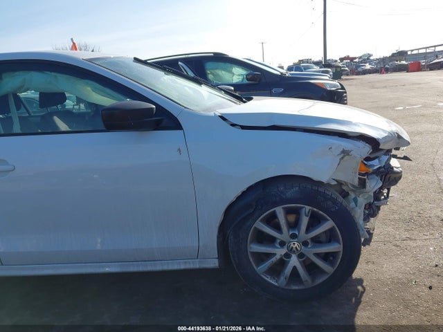 3VWD17AJ1FM412428 Volkswagen Jetta 1.8t Se