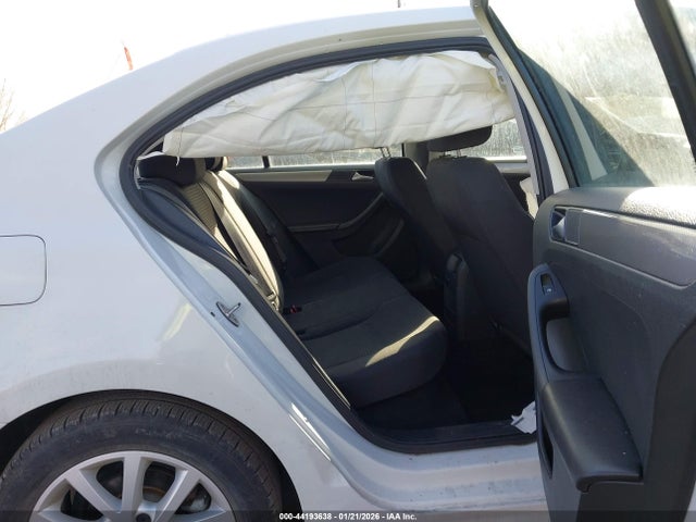 3VWD17AJ1FM412428 Volkswagen Jetta 1.8t Se