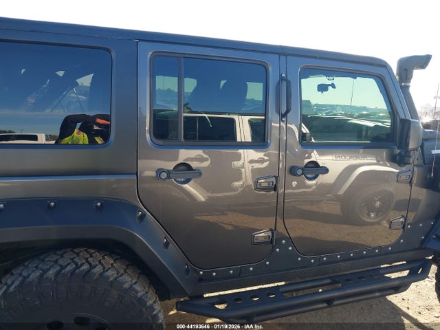 1C4BJWDG8HL567051 Jeep Wrangler Unlimited Sport 4x4