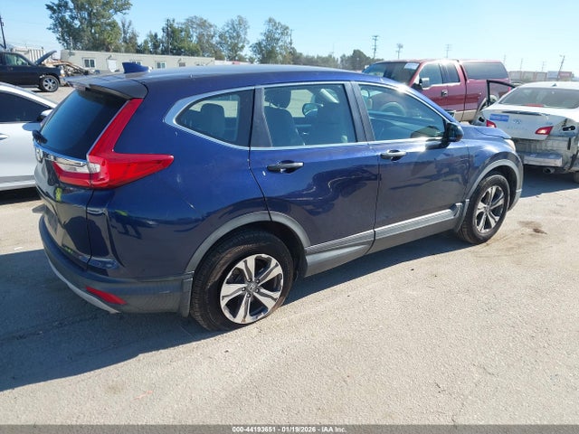 Honda CR-V LX 2017 7FARW5H37HE010950 Image 4