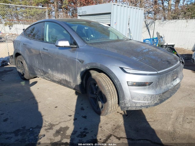 2026 TESLA MODEL Y 7SAYGDEE0TF446250 Photo 0