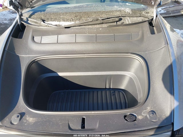 2026 TESLA MODEL Y 7SAYGDEE0TF446250 Photo 9