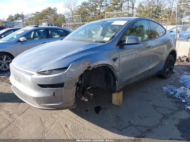 2026 TESLA MODEL Y 7SAYGDEE0TF446250 Photo 1