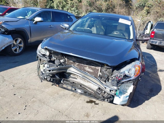 2015 VOLVO XC60 YV4902RKXF2633865 Photo 5