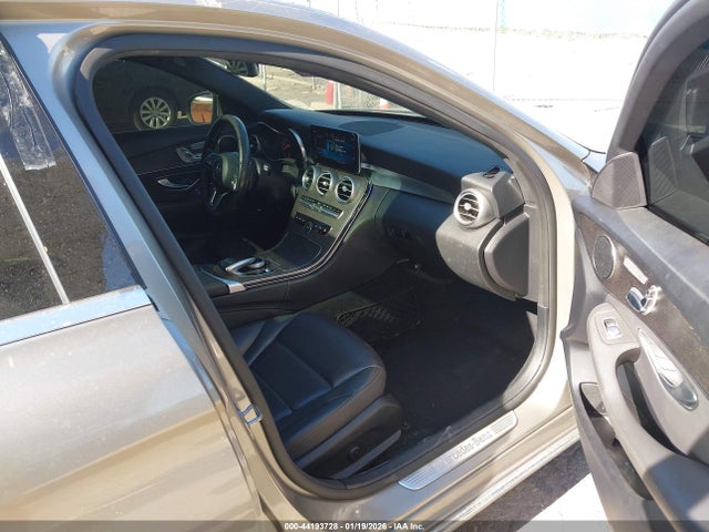 55SWF8DB0KU283019 Mercedes-Benz C 300