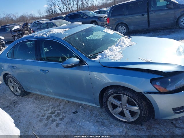 2012 Volkswagen Passat 2.5l Se მანქანა იყიდება აუქციონზე, vin: 1VWBP7A36CC012434, აუქციონის ნომერი: 44193742