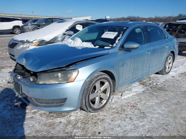 2012 Volkswagen Passat 2.5l Se მანქანა იყიდება აუქციონზე, vin: 1VWBP7A36CC012434, აუქციონის ნომერი: 44193742