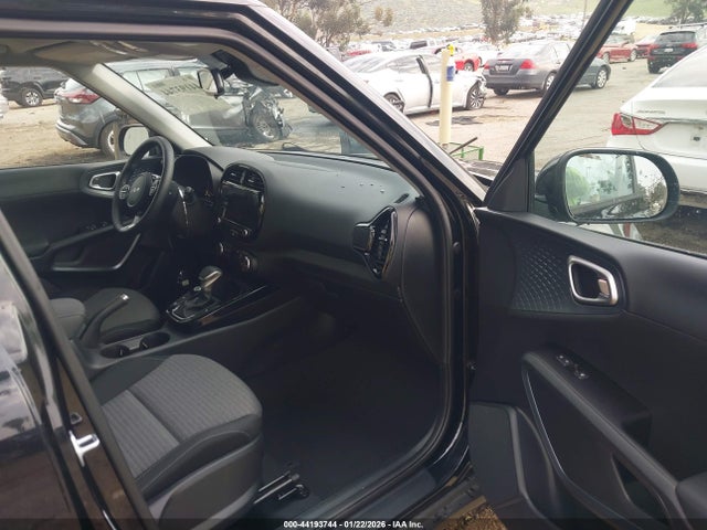 KNDJ33AU8S7956190 KIA SOUL EX