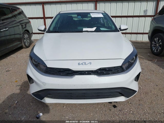 3KPF24AD1RE748743 KIA Forte Lxs